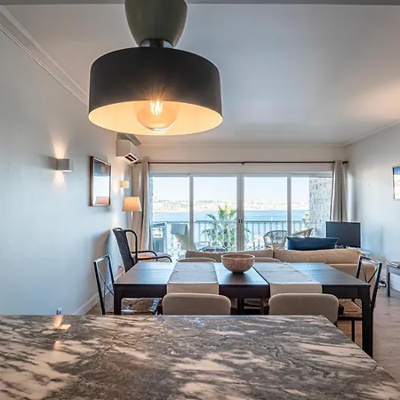 Bay Terraces Ii *